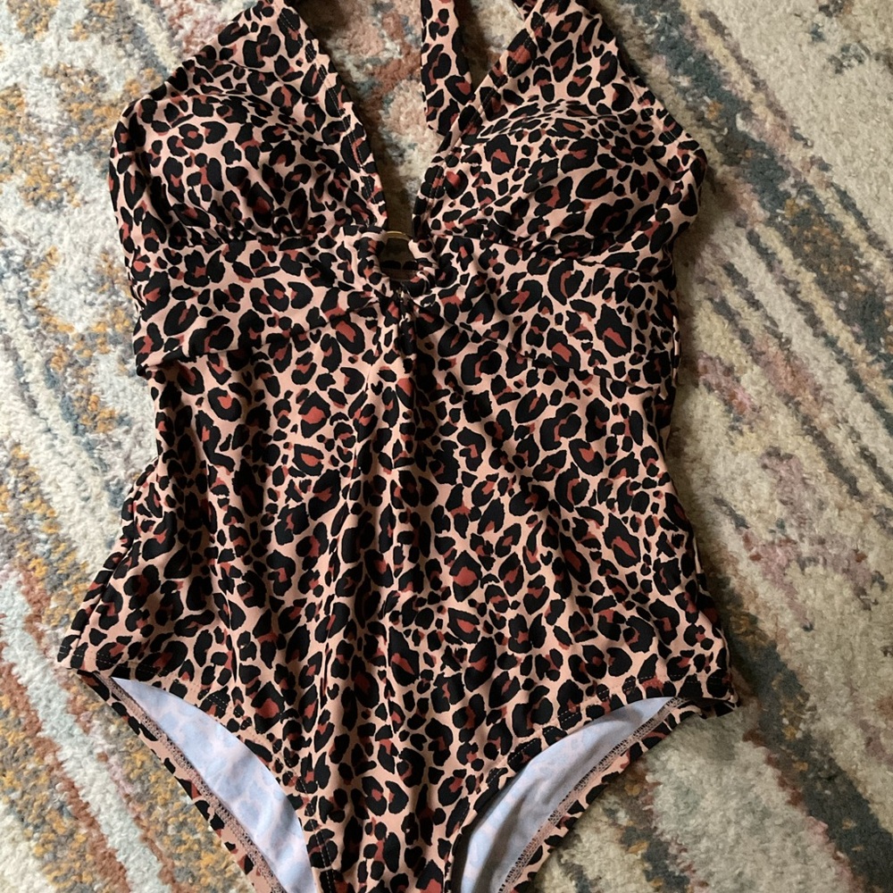 Kona Sol Animal Print One Piece Swimsuit Size Small